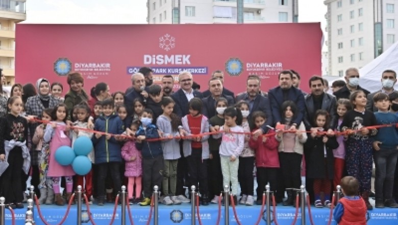 Vali Karaloğlu: “DİSMEK’i bir halk üniversitesi olarak görüyoruz”