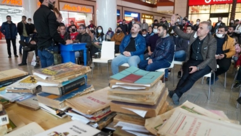 Kitap Mezadı devam ediyor