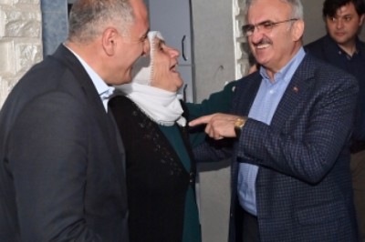 Karaloğlu Sarılar mahallesi sakinlerinin iftarına misafir oldu