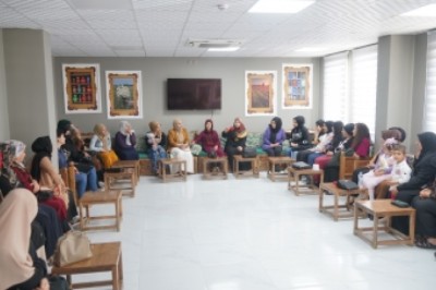 Kadınlar kendi lokalinde dinlenip stres atıyor