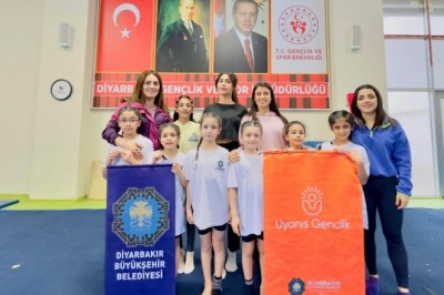Diyarbakır Büyükşehir Belediyesi’nin Cimnastik Sporcuları, Okullar Arası Müsabakada Başarıya Ulaştı